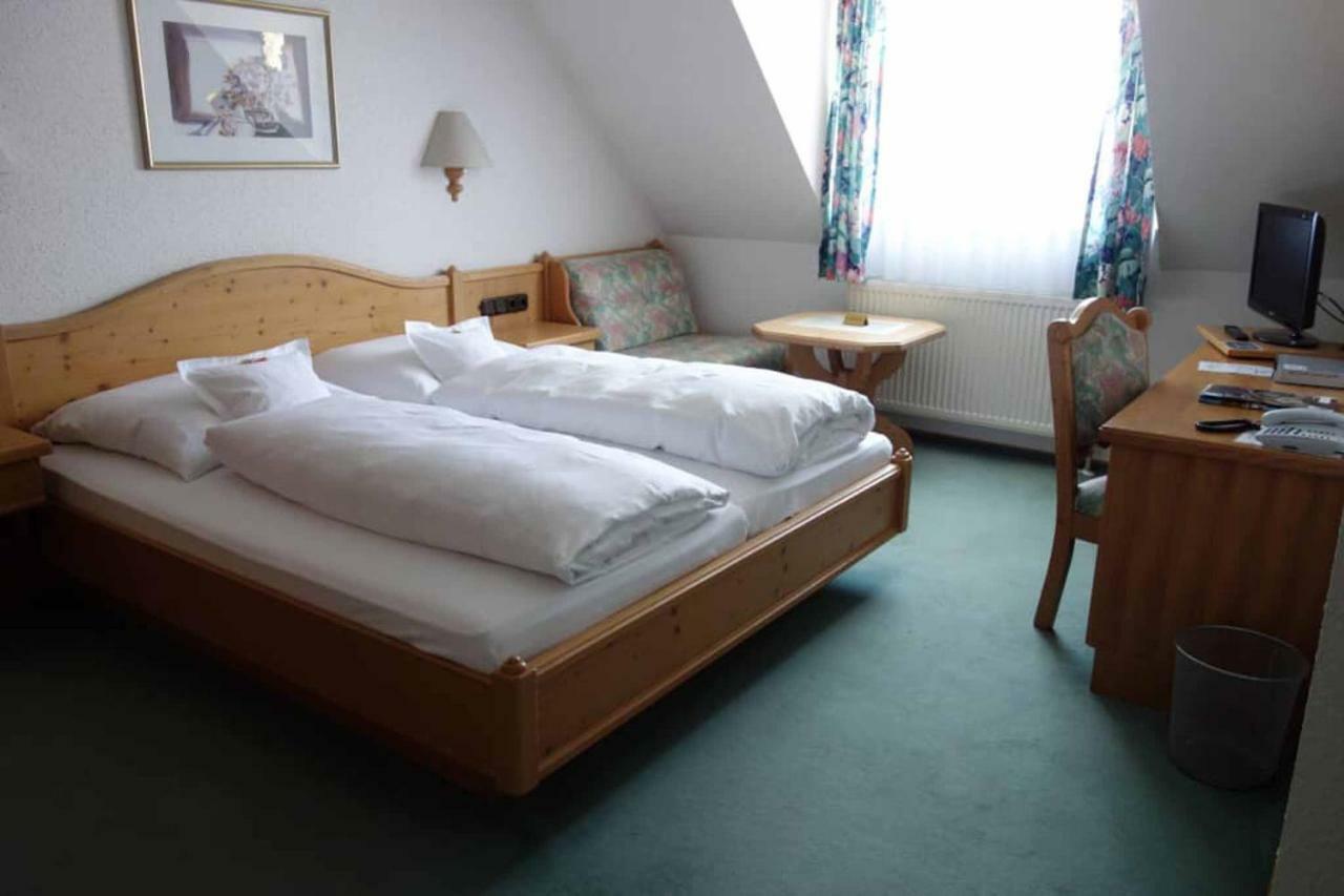 Hotel Bayerischer Hof วาล์ดซัสเซน ภายนอก รูปภาพ