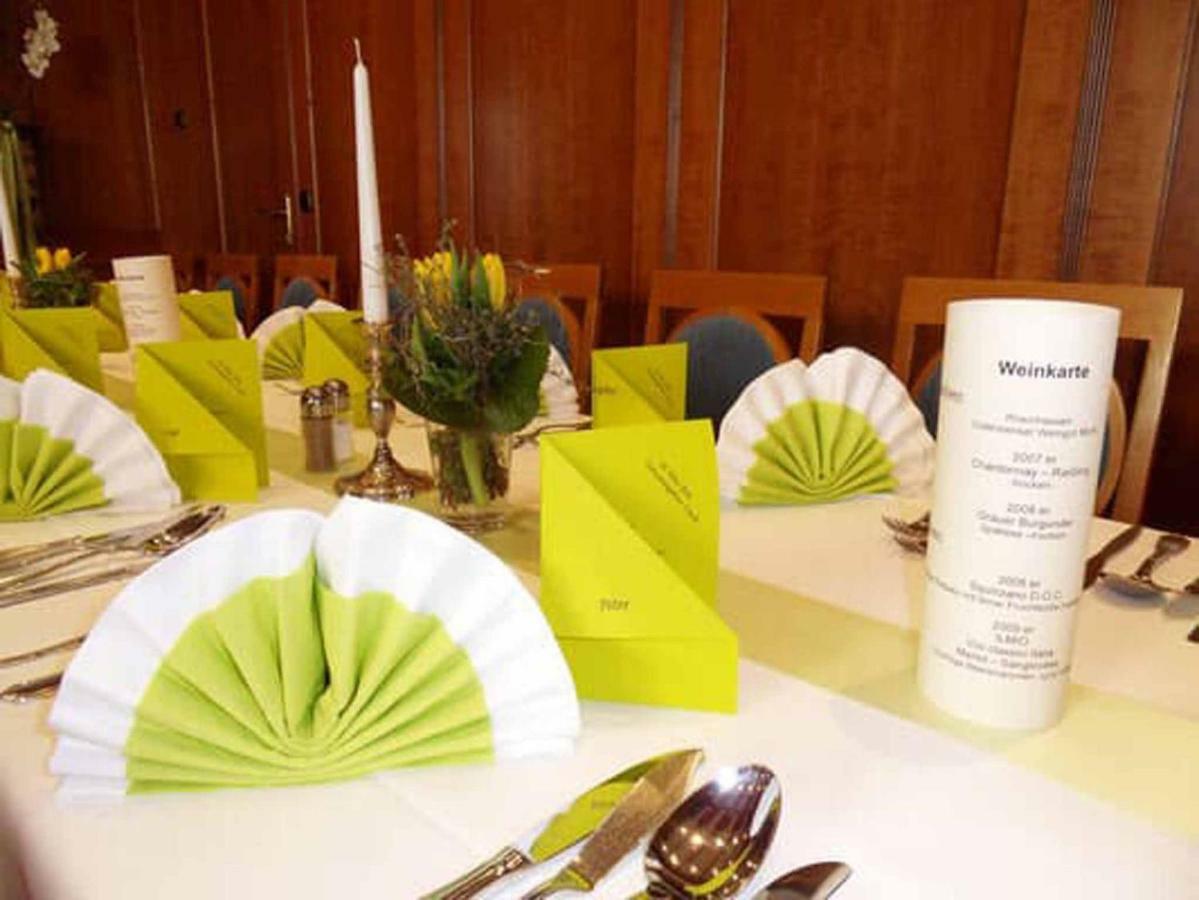 Hotel Bayerischer Hof วาล์ดซัสเซน ภายนอก รูปภาพ