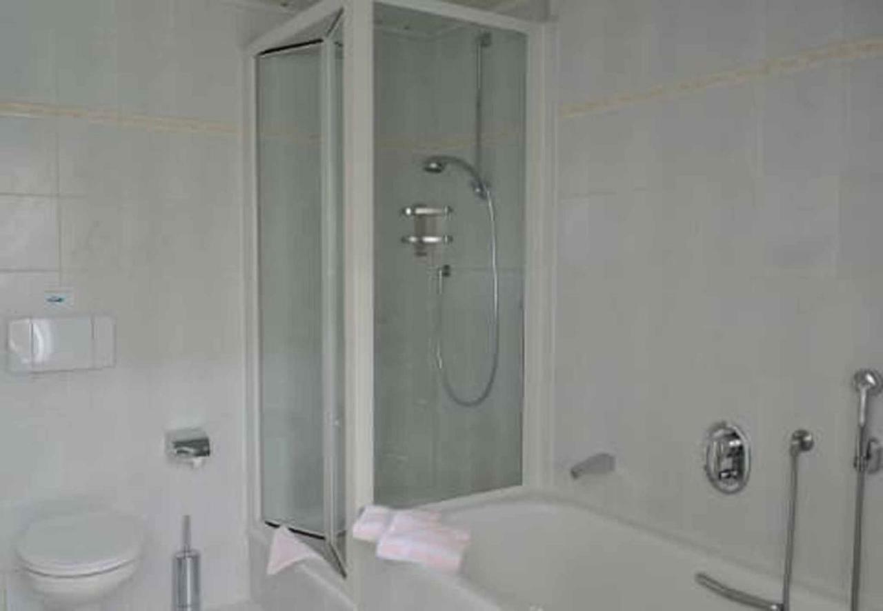 Hotel Bayerischer Hof วาล์ดซัสเซน ภายนอก รูปภาพ