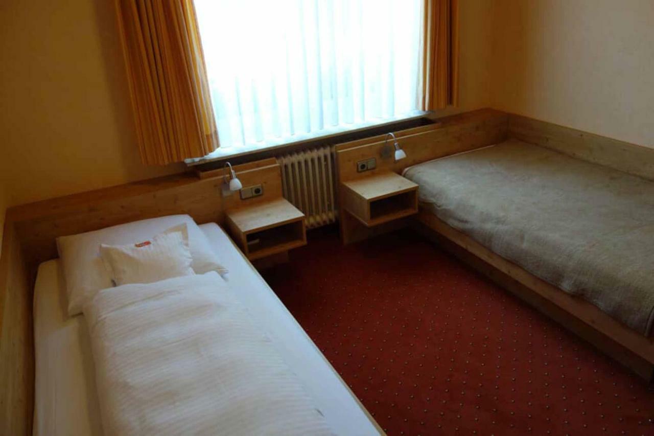 Hotel Bayerischer Hof วาล์ดซัสเซน ภายนอก รูปภาพ