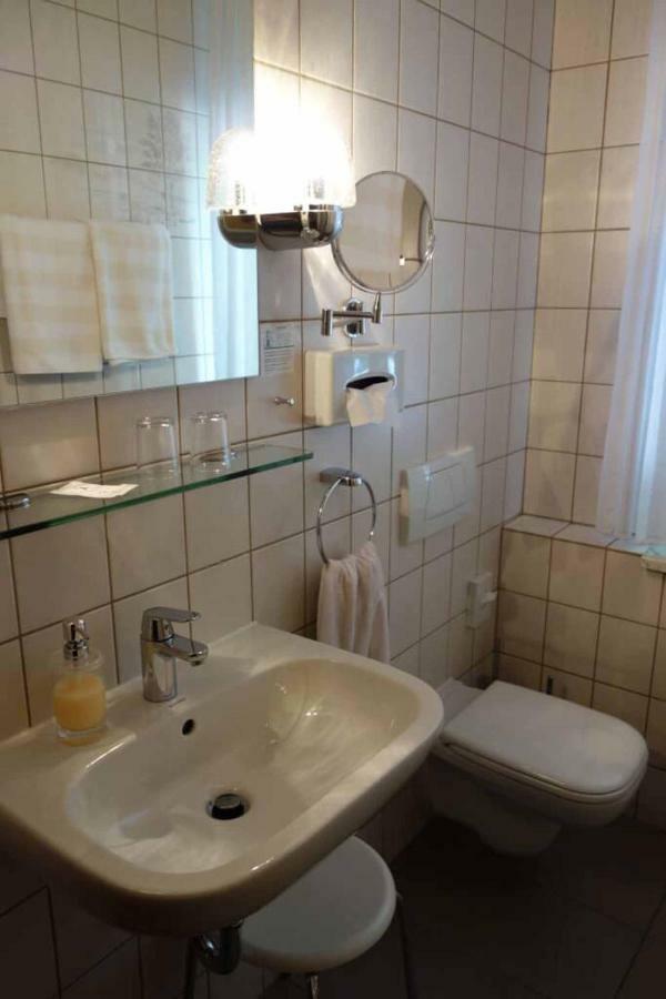 Hotel Bayerischer Hof วาล์ดซัสเซน ภายนอก รูปภาพ