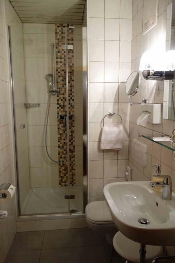 Hotel Bayerischer Hof วาล์ดซัสเซน ภายนอก รูปภาพ